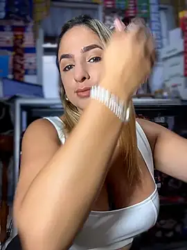 sammyqueenx21 online show from 04/08/26, 11:22