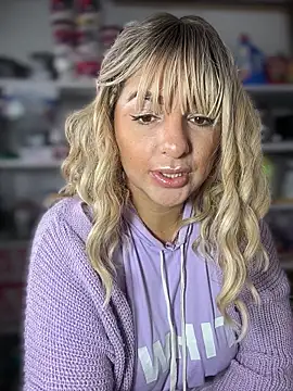 sammyqueenx21 online show from 11/20/25, 01:01