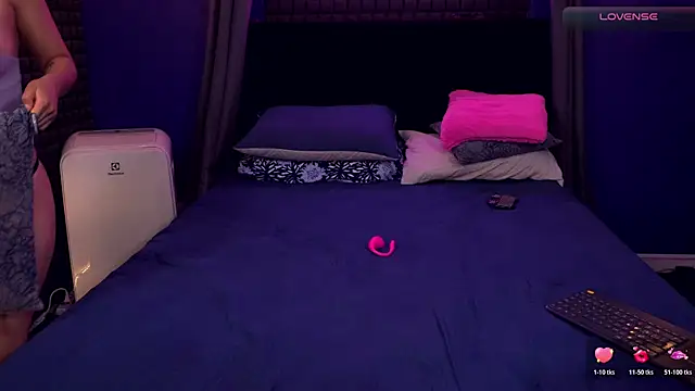 bull vixen2001 online show from 01/08/26, 07:58