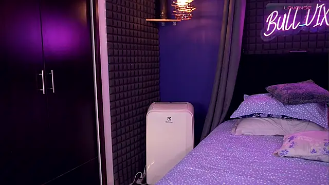 bull vixen2001 online show from 02/22/26, 11:01