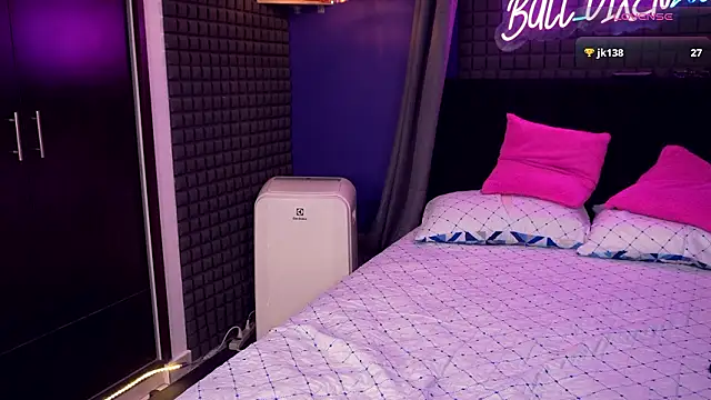 bull vixen2001 online show from 03/20/26, 09:32