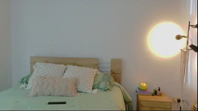 GrettaBenett online show from 10/24/25, 08:41