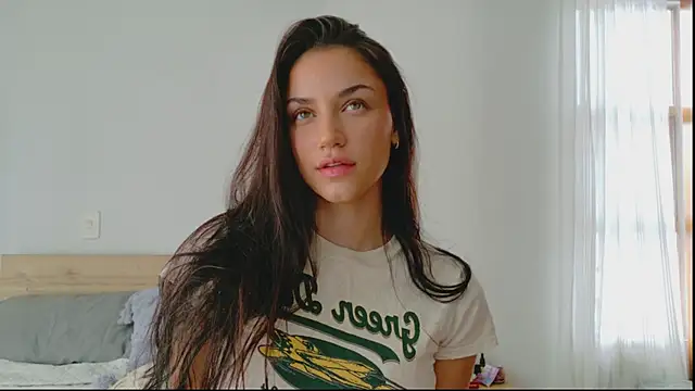 GrettaBenett online show from 11/11/25, 08:03