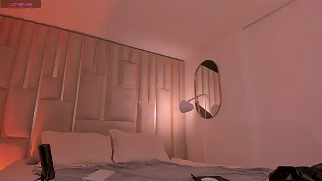 ErikaBenz  online show from 06/18/26, 12:32