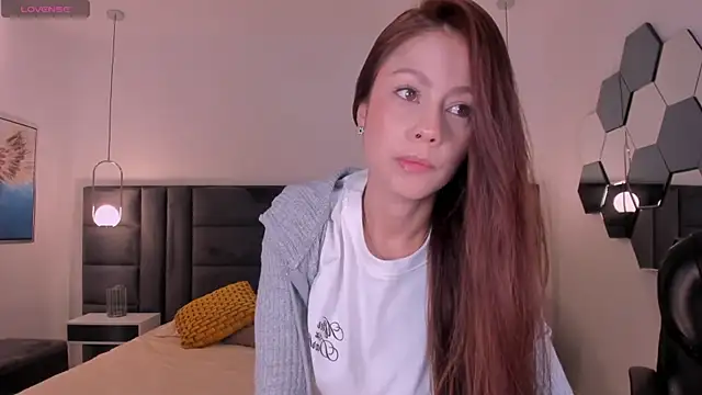 ErikaBenz  online show from 07/08/26, 12:17