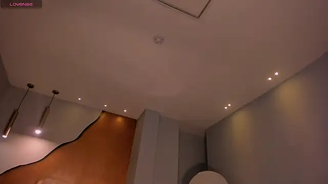 ErikaBenz  online show from 04/07/26, 11:06