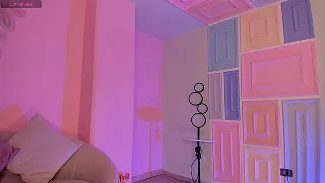 Snapshot of ErikaBenz_ chatting on 11/20/25, 12:28 ErikaBenz online show from 11/20/25, 12:28