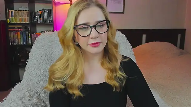 Lav Tender online show from 09/17/25, 07:38