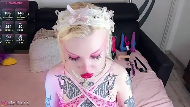 Snapshot of HelenGoat chatting on 01/15/25, 11:51 HelenGoat online show from 01/15/25, 11:51