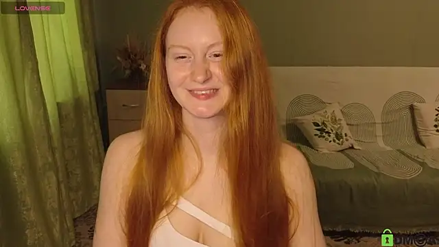 astoria ross  online show from 05/25/26, 03:11