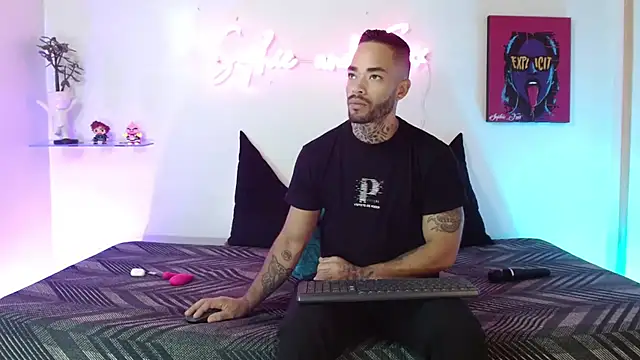 SophieFoxx17 online show from 03/27/26, 12:50