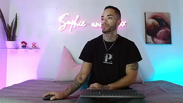 SophieFoxx17 online show from 05/29/26, 12:00