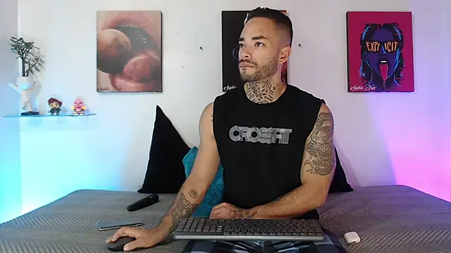 Snapshot of SophieFoxx17 chatting on 01/17/26, 12:09 SophieFoxx17 online show from 01/17/26, 12:09