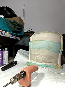 Snapshot of shelby_kutter chatting on 02/24/26, 05:03 shelby kutter online show from 02/24/26, 05:03