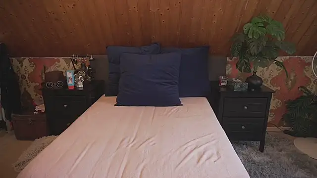 TessaWinter online show from 05/15/26, 02:26