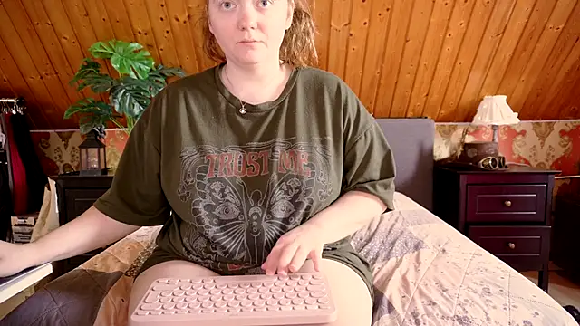 TessaWinter online show from 09/17/25, 02:19