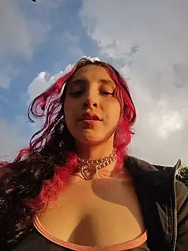  Laary online show from 11/22/25, 09:57