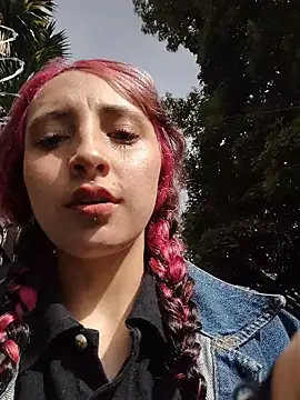  Laary online show from 12/19/25, 08:11