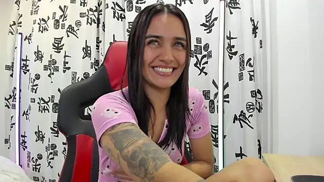 Snapshot of Dalia_D chatting on 03/06/25, 02:30 Dalia D online show from 03/06/25, 02:30