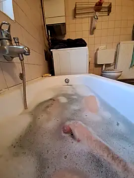 toeloverlive online show from 12/12/24, 07:52