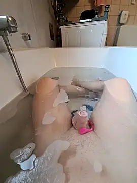 toeloverlive online show from 10/27/25, 10:16