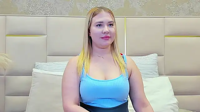 LunaHouston online show from 03/21/25, 04:07