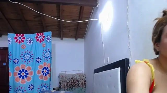 Nicolle Milf online show from 11/15/25, 07:07