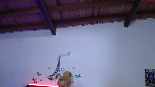 Nicolle Milf online show from 12/19/25, 06:54