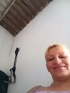 Snapshot of Nicolle_Milf chatting on 03/07/25, 07:05 Nicolle Milf online show from 03/07/25, 07:05