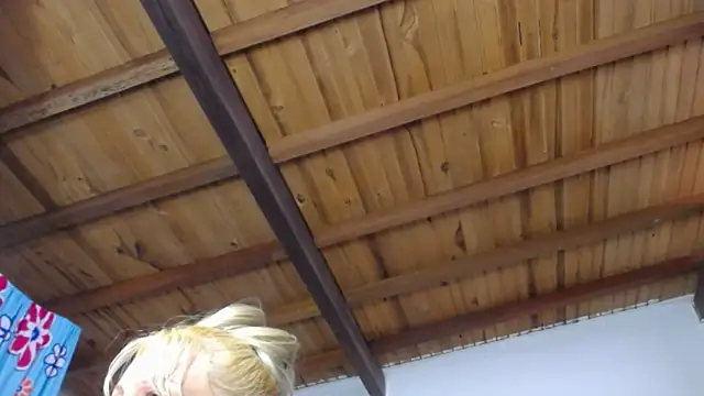 Nicolle Milf online show from 12/05/25, 06:06