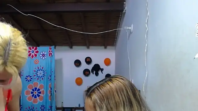 Nicolle Milf online show from 10/31/25, 06:37