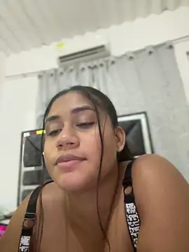 Snapshot of SSCARLETH_ chatting on 04/28/26, 12:20 SSCARLETH online show from 04/28/26, 12:20