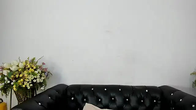 Snapshot of SSCARLETH_ chatting on 04/21/26, 12:34 SSCARLETH online show from 04/21/26, 12:34