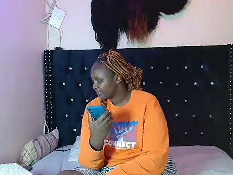 Toomuchbooty33 online show from 10/14/25, 09:04