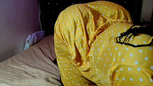 Toomuchbooty33 online show from 09/30/25, 12:55