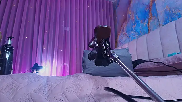 britanyy  online show from 02/20/26, 03:14