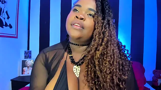 Snapshot of YeminaLeman chatting on 02/26/25, 12:38 YeminaLeman online show from 02/26/25, 12:38