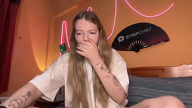 Snapshot of -veranito- chatting on 11/07/25, 03:11 -veranito- online show from 11/07/25, 03:11