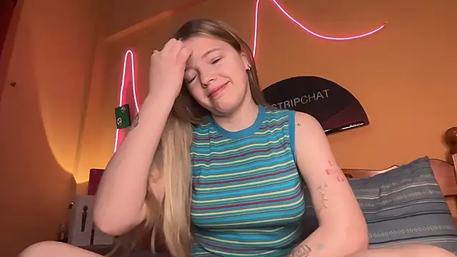 Snapshot of -veranito- chatting on 10/20/25, 03:08 -veranito- online show from 10/20/25, 03:08