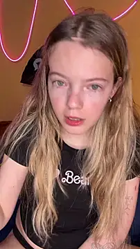 Snapshot of -veranito- chatting on 11/27/25, 03:07 -veranito- online show from 11/27/25, 03:07