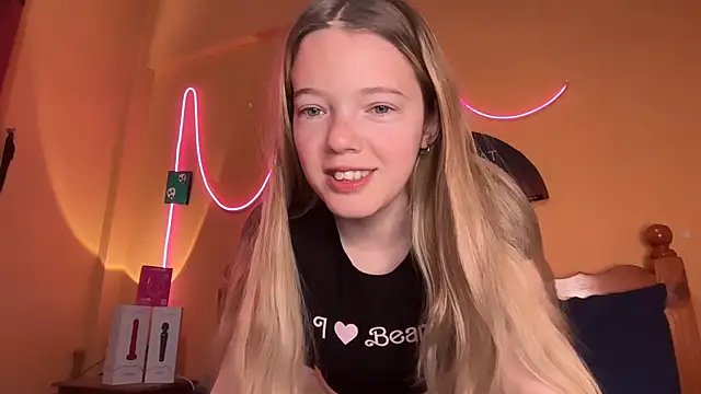 Snapshot of -veranito- chatting on 11/17/25, 09:08 -veranito- online show from 11/17/25, 09:08