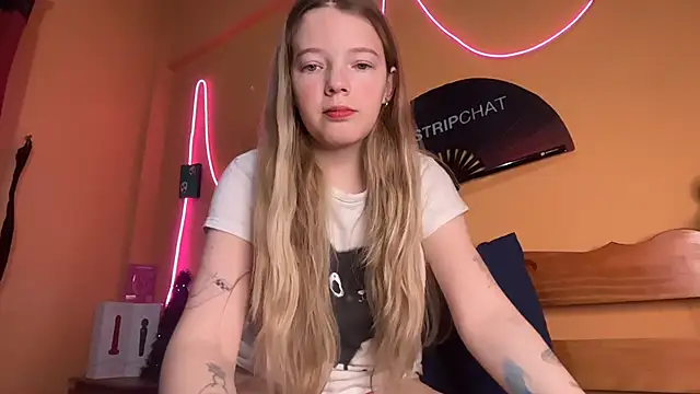 -veranito- online show from 12/19/25, 03:10