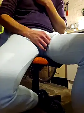 PassiveStute25 online show from 04/21/26, 03:51