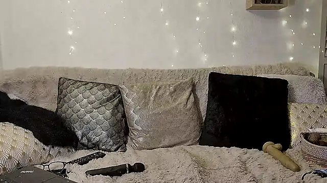 phrynaxh online show from 03/13/25, 07:06