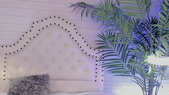  Eurekaa  online show from 02/21/25, 09:00