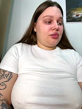 perfect sweety girl online show from 10/19/25, 06:43