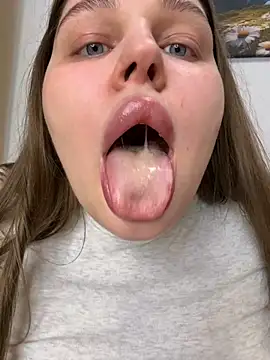 perfect sweety girl online show from 10/27/25, 08:43