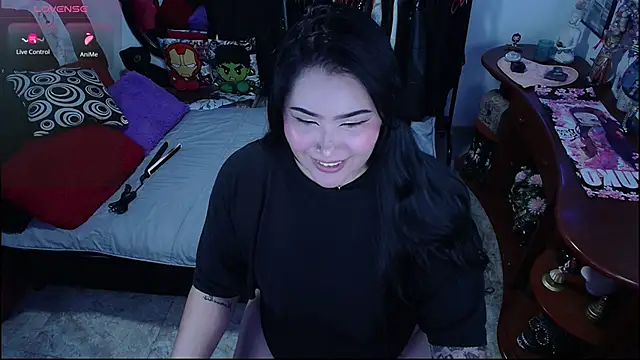 lufek23 online show from 11/07/25, 08:13