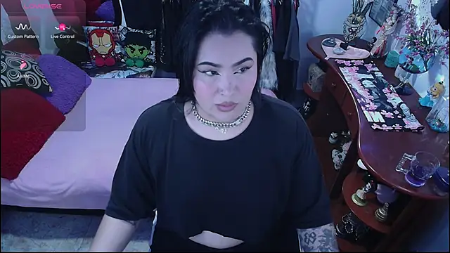 lufek23 online show from 10/23/25, 12:26