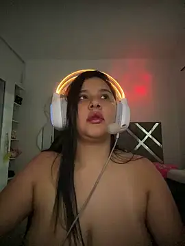 ValleryParker online show from 12/16/25, 02:38